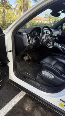 2016 Porsche Cayenne Cayenne Turbo