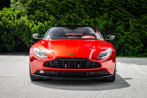 2023 Aston Martin DB11 V8