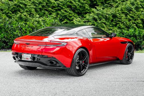 2023 Aston Martin DB11 V8