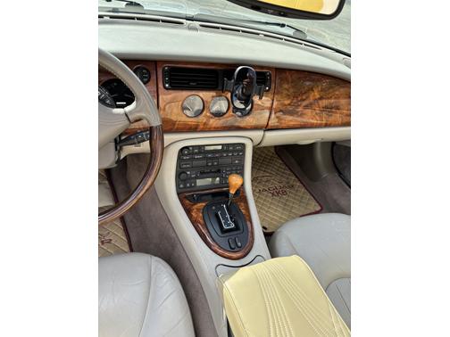 1999 Jaguar XK8 Base