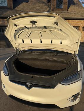 White 2019 Tesla Model X Long Range