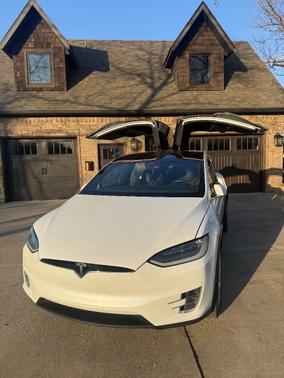 White 2019 Tesla Model X Long Range