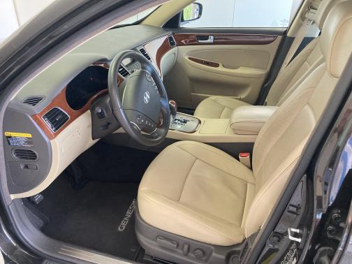 2013 Hyundai Genesis 3.8