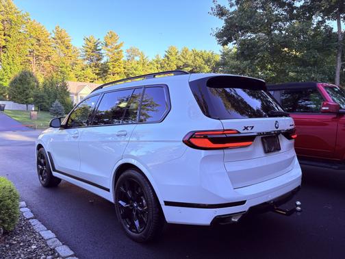 2023 BMW X7 xDrive40i