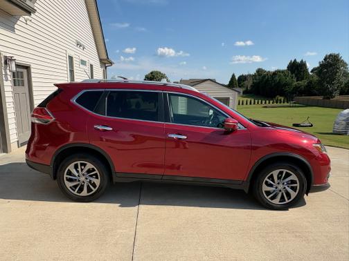 2015 Nissan Rogue SL