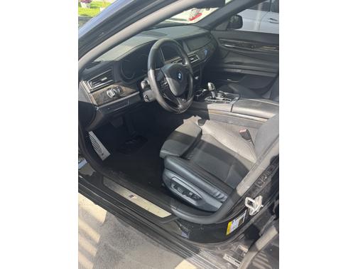 2015 BMW 740 i