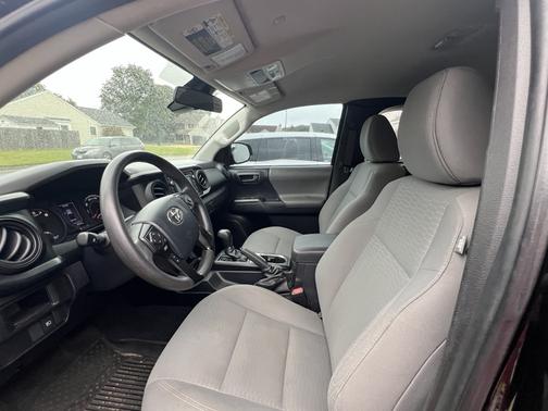 2019 Toyota Tacoma SR