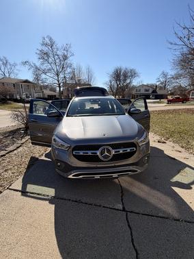 Gray 2021 Mercedes-Benz GLA 250 4MATIC