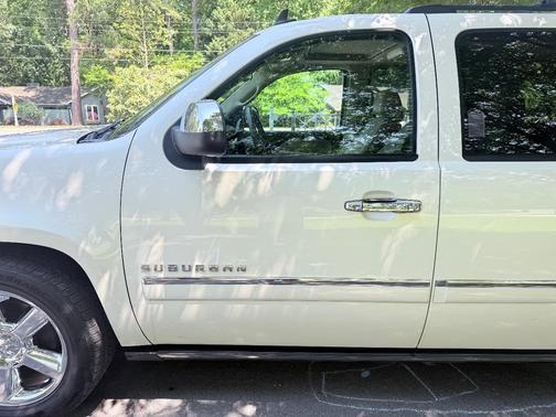 White 2014 Chevrolet Suburban 1500 LTZ