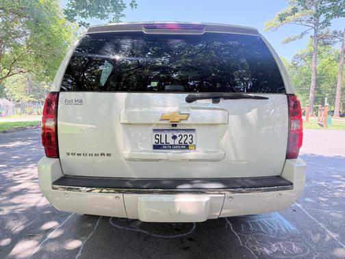 White 2014 Chevrolet Suburban 1500 LTZ