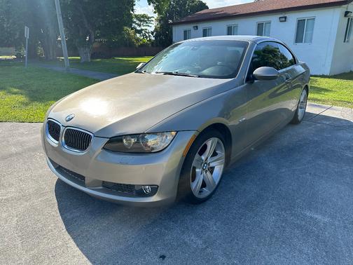 Gold 2007 BMW 335 i