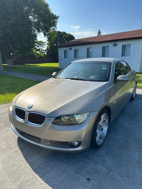 Gold 2007 BMW 335 i