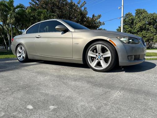 Gold 2007 BMW 335 i
