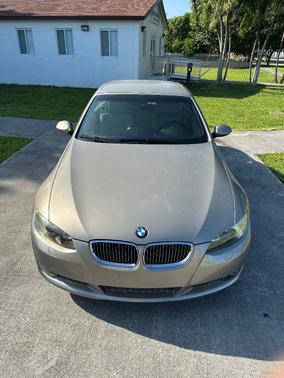 Gold 2007 BMW 335 i