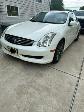 White 2007 INFINITI G35 Base