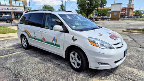 White 2006 Toyota Sienna XLE