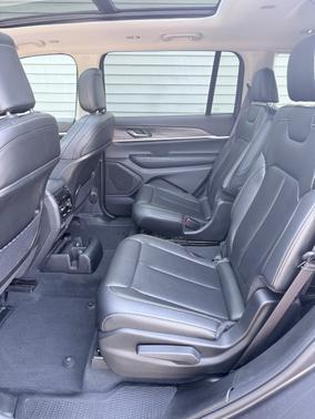 Gray 2023 Jeep Grand Cherokee L Limited