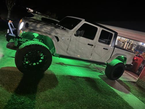 2022 Jeep Gladiator Overland