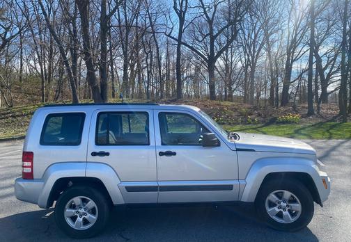 Gray 2012 Jeep Liberty Sport