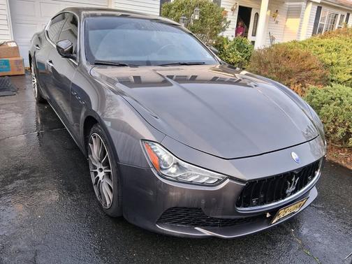 Gray 2017 Maserati Ghibli Base