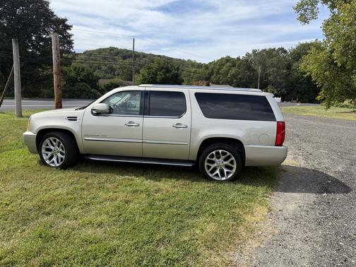 2013 Cadillac Escalade ESV Luxury