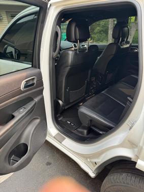 White 2017 Jeep Grand Cherokee Altitude