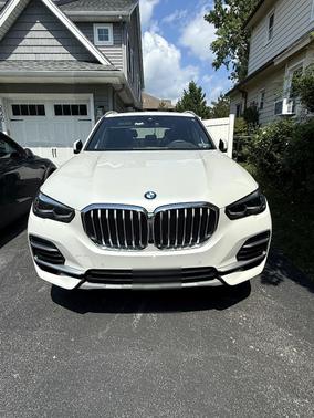 White 2023 BMW X5 xDrive40i
