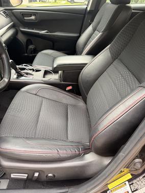 Black 2015 Toyota Camry SE