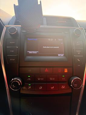 Black 2015 Toyota Camry SE