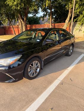 Black 2015 Toyota Camry SE