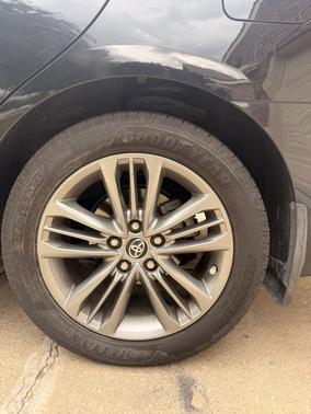 Black 2015 Toyota Camry SE
