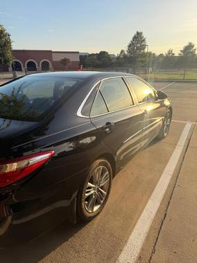 Black 2015 Toyota Camry SE