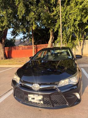 Black 2015 Toyota Camry SE