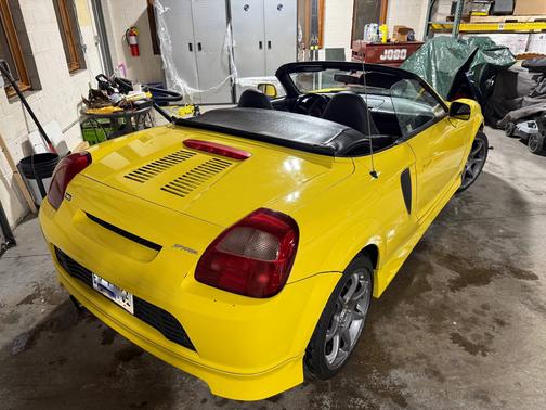2002 Toyota MR2 Spyder