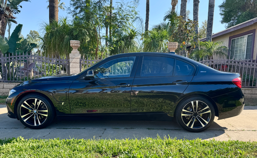 Black 2018 BMW 330e iPerformance