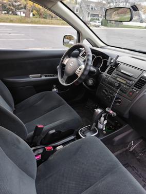 2011 Nissan Versa 1.8 S