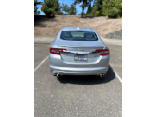 2010 Jaguar XF R