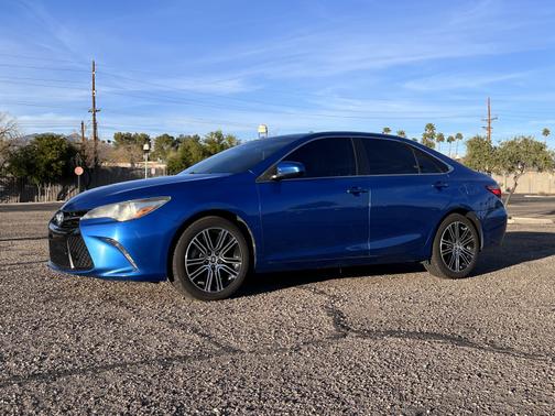 2016 Toyota Camry SE w/Special Edition Pkg
