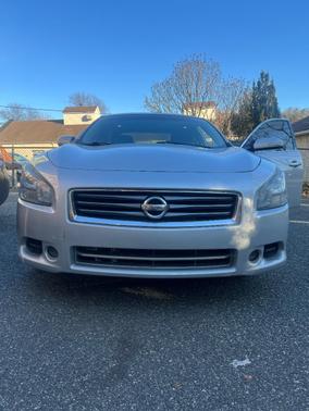 Silver 2014 Nissan Maxima SV