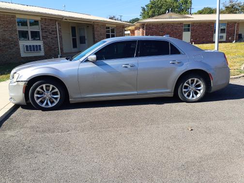Silver 2015 Chrysler 300 Limited