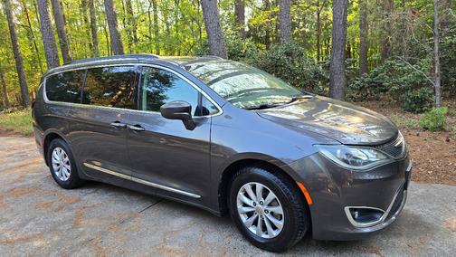 Gray 2017 Chrysler Pacifica Touring-L