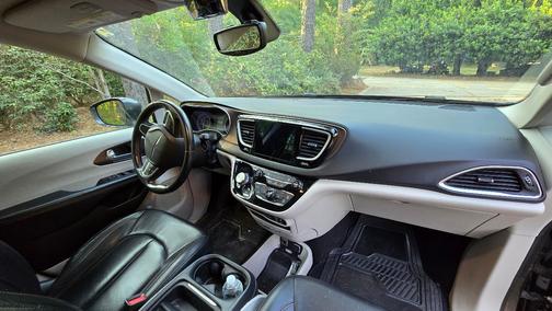 Gray 2017 Chrysler Pacifica Touring-L