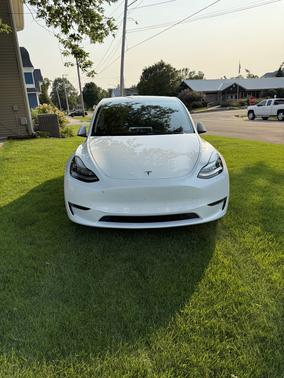 White 2022 Tesla Model Y Long Range