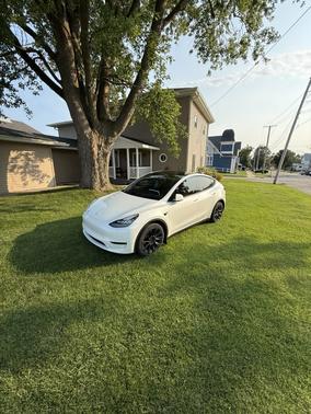 White 2022 Tesla Model Y Long Range