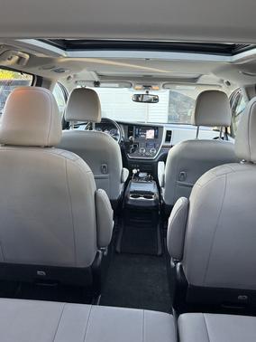 2017 Toyota Sienna Limited Premium