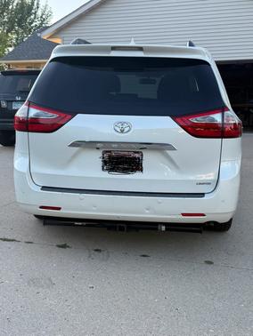 2017 Toyota Sienna Limited Premium