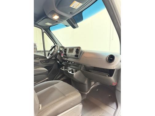 2024 Mercedes-Benz Sprinter 2500 Standard Roof