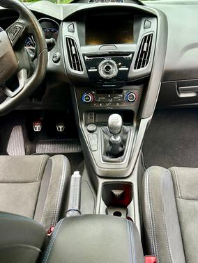 Blue 2016 Ford Focus RS Base