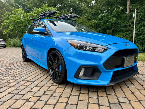 Blue 2016 Ford Focus RS Base