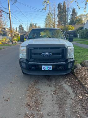White 2014 Ford F-250 XLT